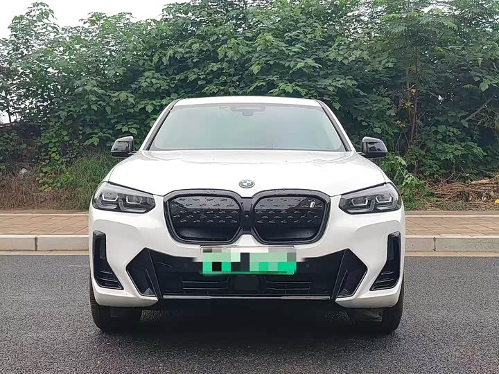 Фото 2 - BMW iX3