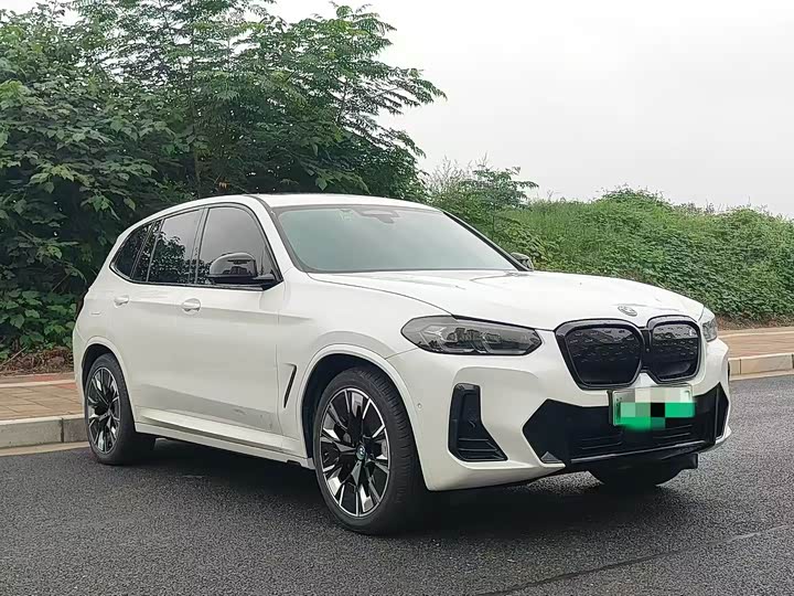 Фото 3 - BMW iX3