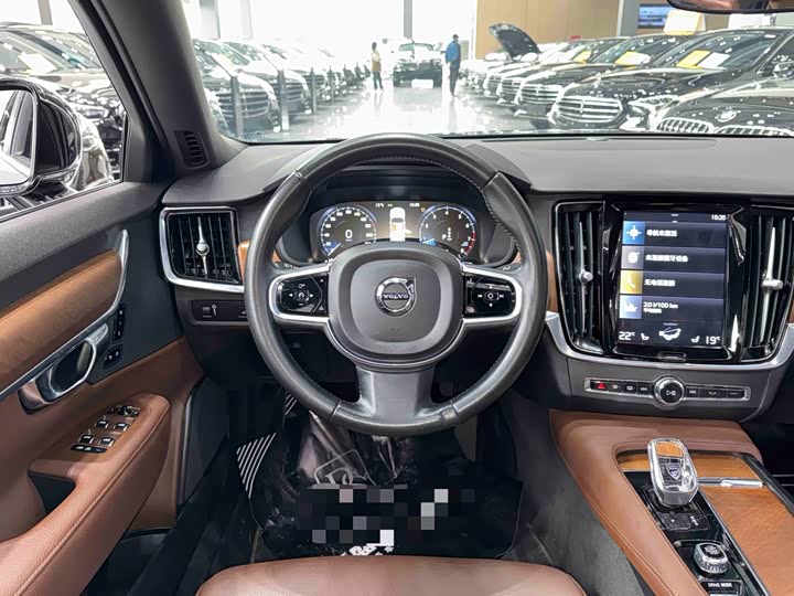 Фото 5 - Volvo S90