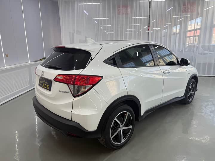 Фото 6 - Honda Vezel