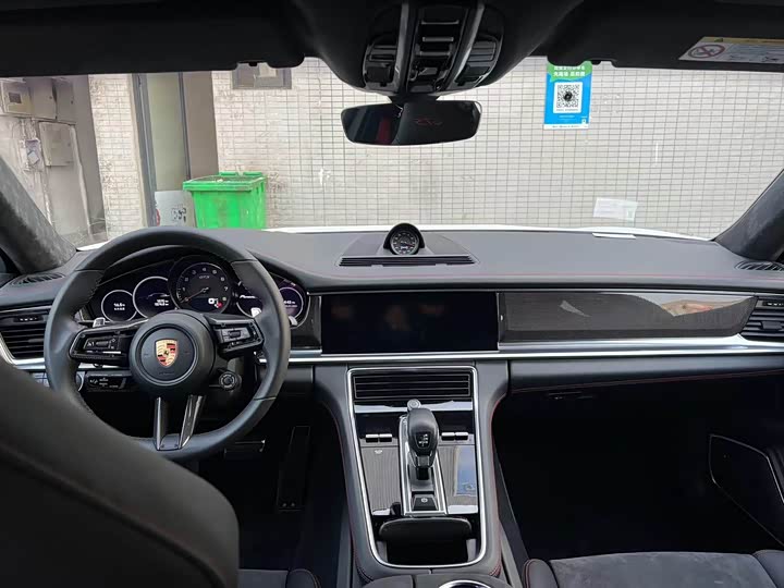 Фото 8 - Porsche Panamera