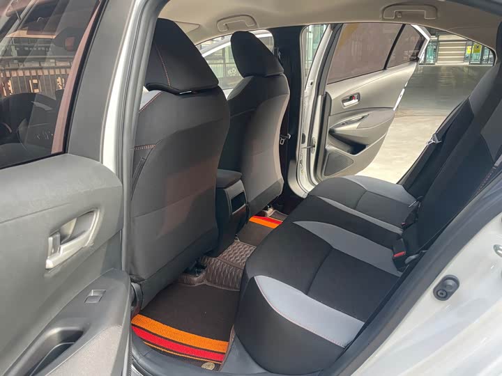 Фото 9 - Toyota Corolla