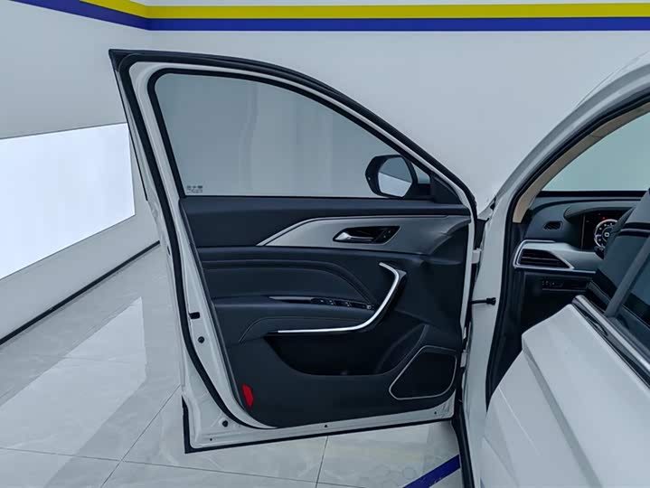 Фото 7 - Bestune T77