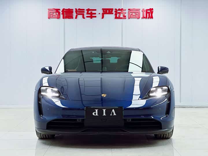 Фото 2 - Porsche Taycan