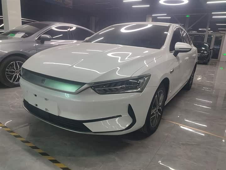 Фото 1 - BYD Qin Plus