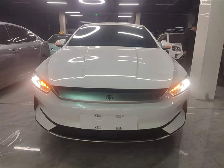 Фото 3 - BYD Qin Plus