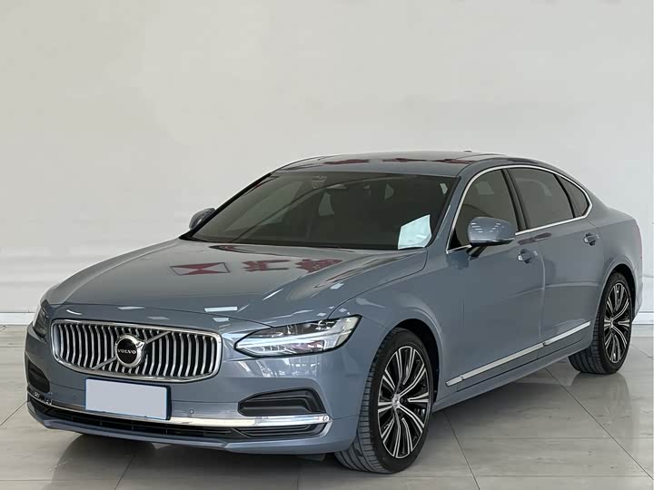 Фото 1 - Volvo S90