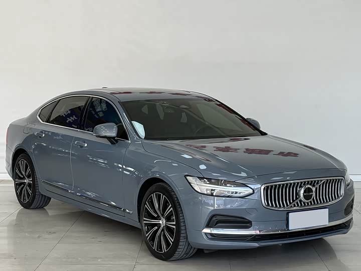Фото 3 - Volvo S90