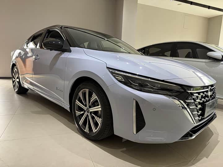 Фото 3 - Nissan Sylphy