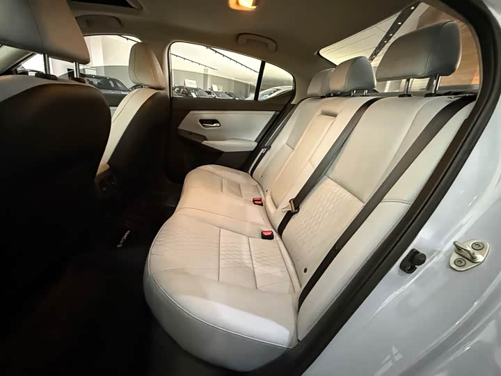 Фото 6 - Nissan Sylphy