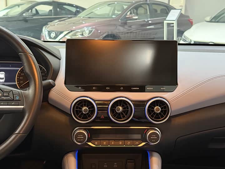 Фото 9 - Nissan Sylphy