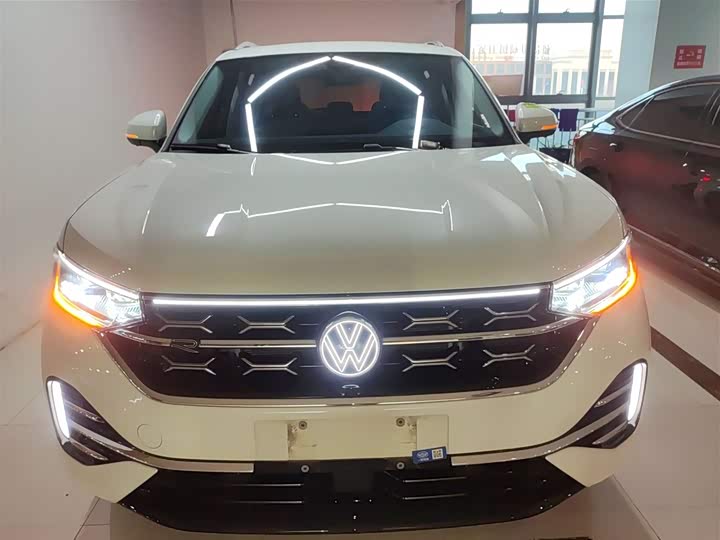 Фото 3 - Volkswagen Tayron