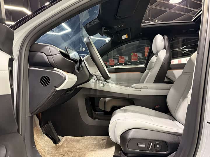 Фото 7 - Nio ES6