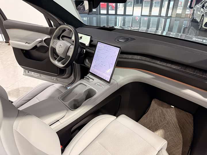 Фото 8 - Nio ES6