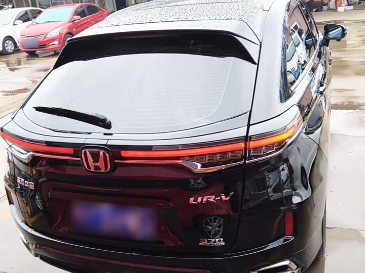Фото 6 - Honda UR-V