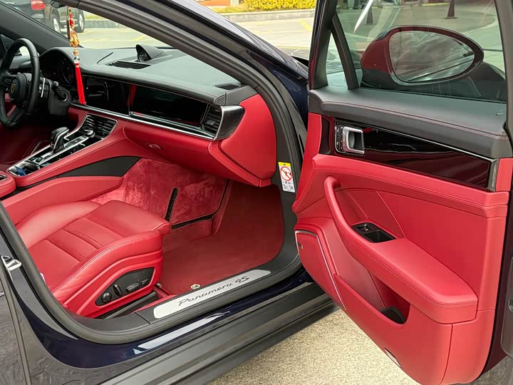 Фото 6 - Porsche Panamera