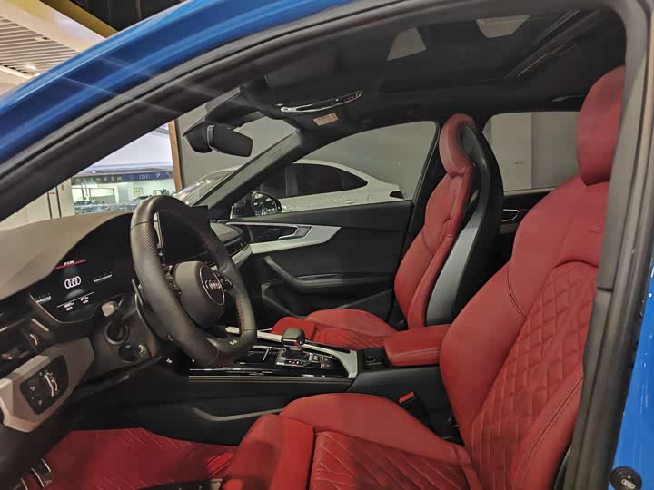 Фото 5 - Audi S4