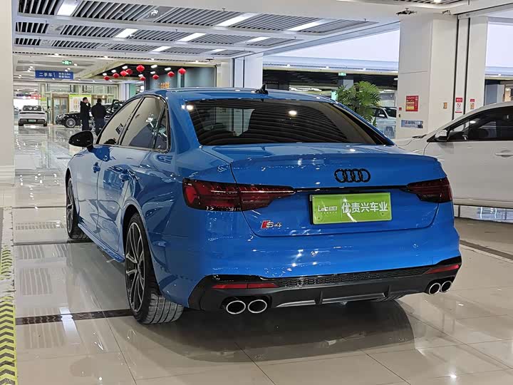 Фото 9 - Audi S4