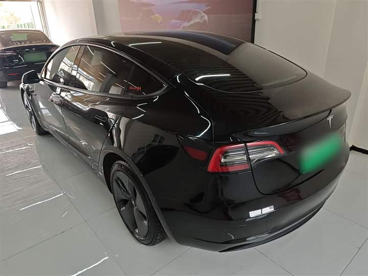 Фото 5 - Tesla Model 3