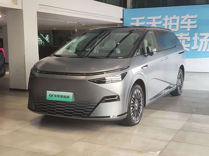 Фото 1 - XPeng X9