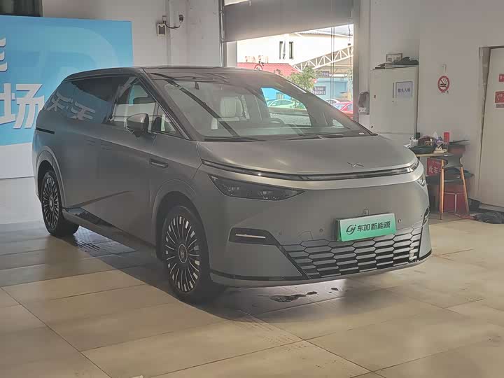 Фото 3 - XPeng X9