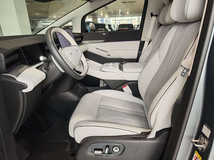 Фото 6 - XPeng X9