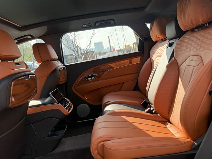 Фото 5 - Bentley Bentayga