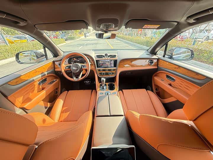 Фото 9 - Bentley Bentayga