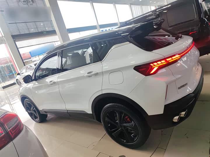 Фото 5 - Geely Coolray