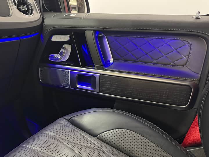 Фото 9 - Mercedes-Benz G-Class