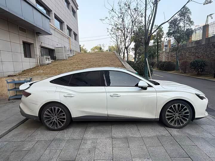 Фото 4 - MG Motor 7