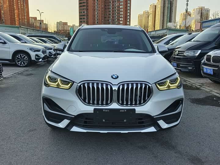 Фото 2 - BMW X1