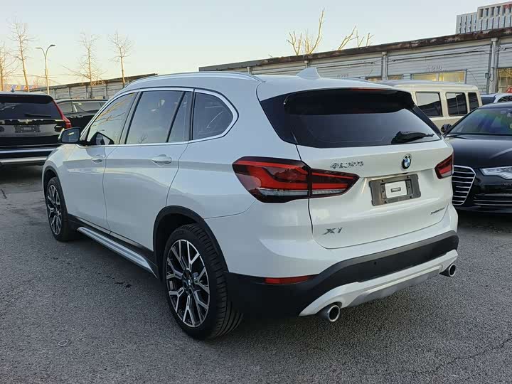 Фото 6 - BMW X1