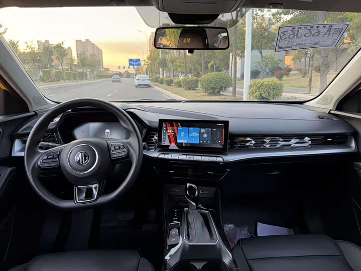 Фото 6 - MG Motor 5