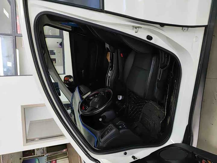 Фото 5 - Honda Vezel