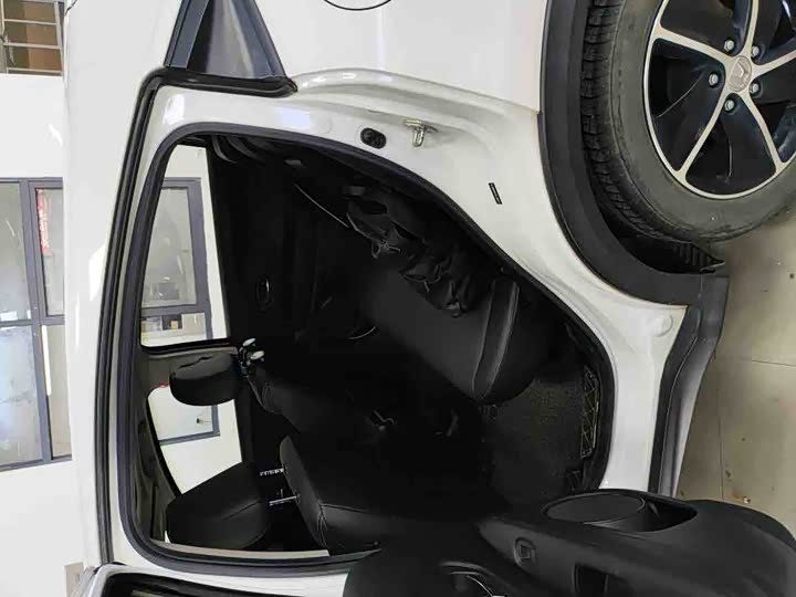 Фото 6 - Honda Vezel