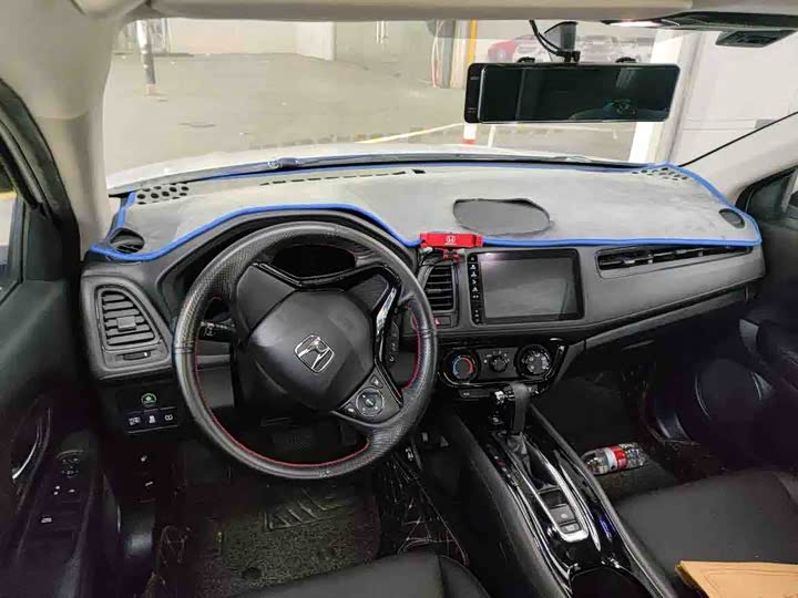 Фото 7 - Honda Vezel