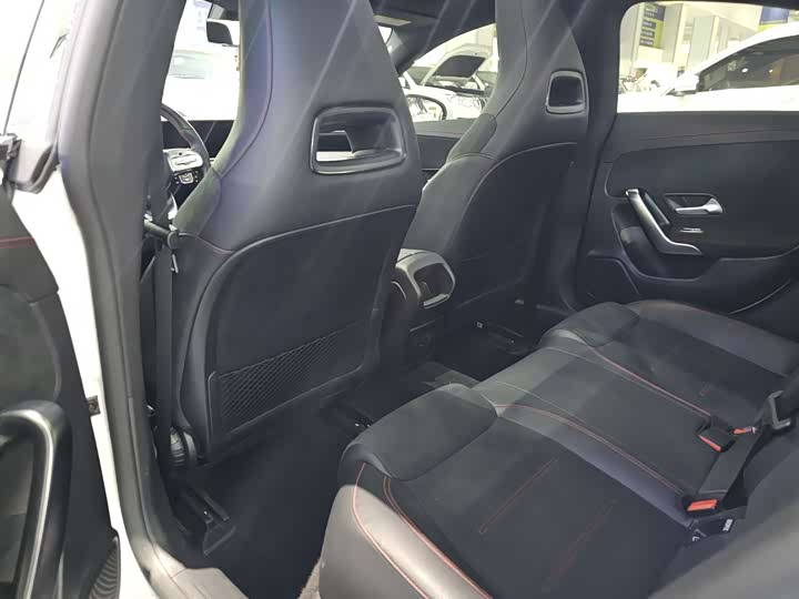 Фото 8 - Mercedes-Benz CLA-Class