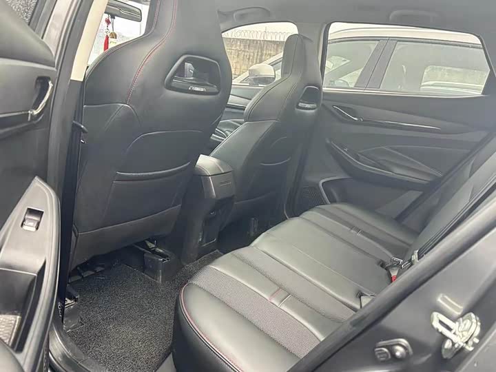 Фото 8 - Changan Oshan X5