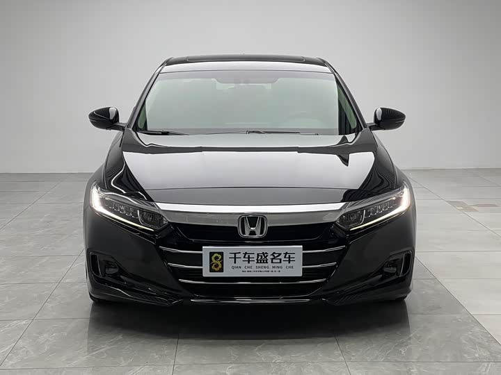 Фото 2 - Honda Accord
