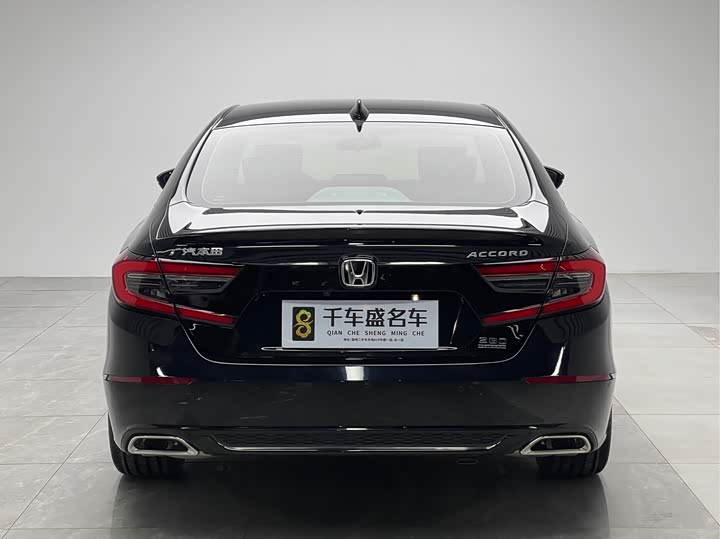 Фото 5 - Honda Accord