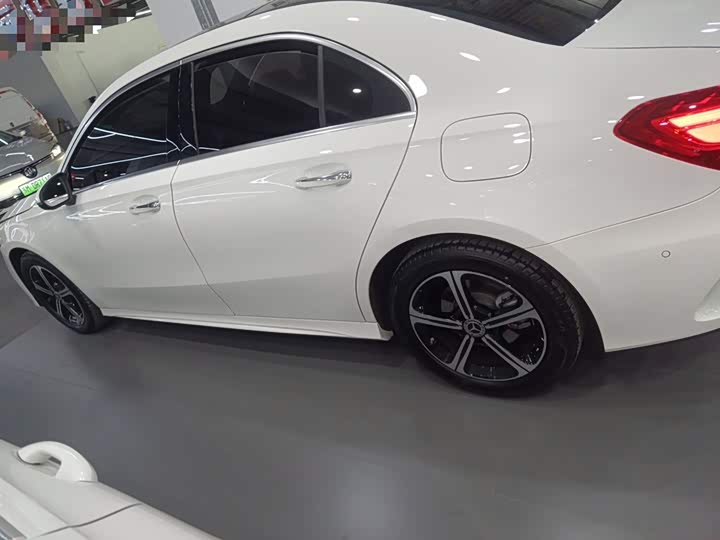 Фото 5 - Mercedes-Benz A-Class