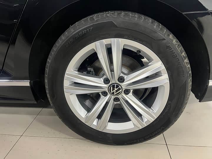 Фото 4 - Volkswagen Magotan