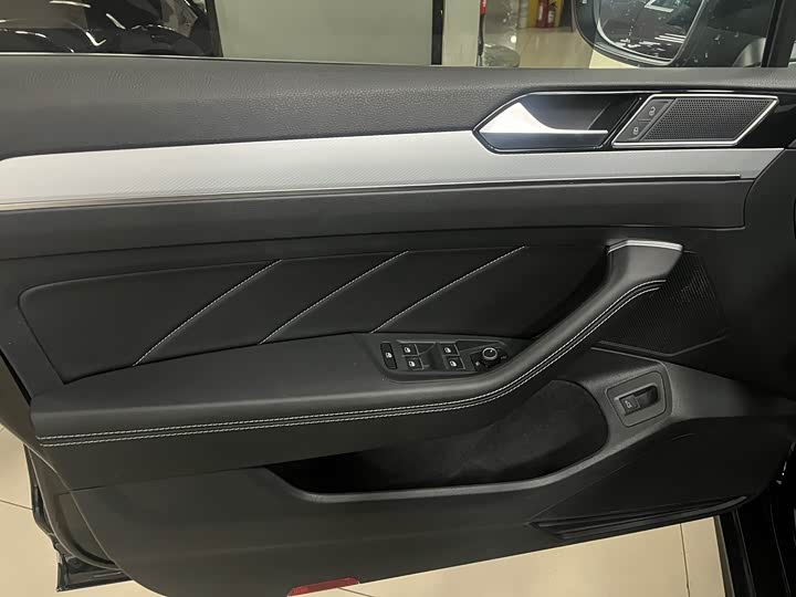 Фото 7 - Volkswagen Magotan