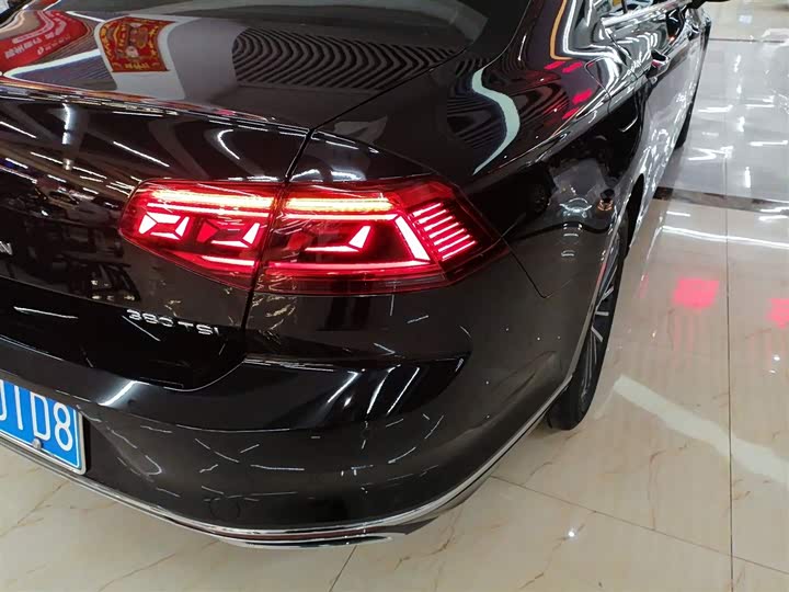 Фото 8 - Volkswagen Magotan