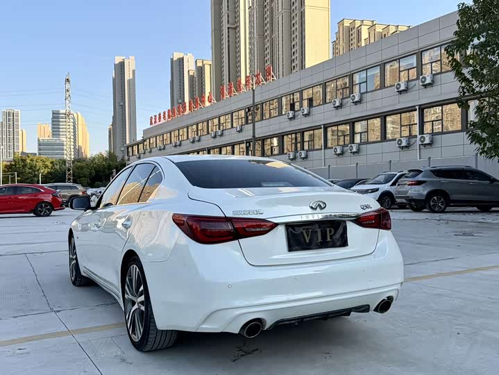 Фото 2 - Infiniti Q50L