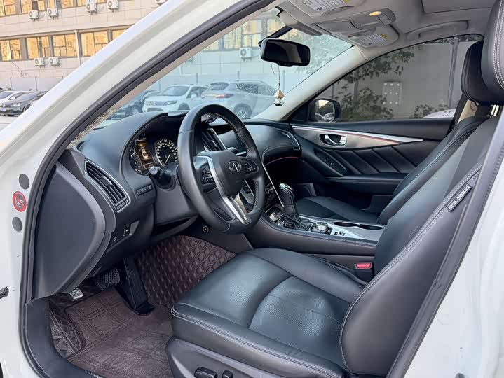 Фото 6 - Infiniti Q50L