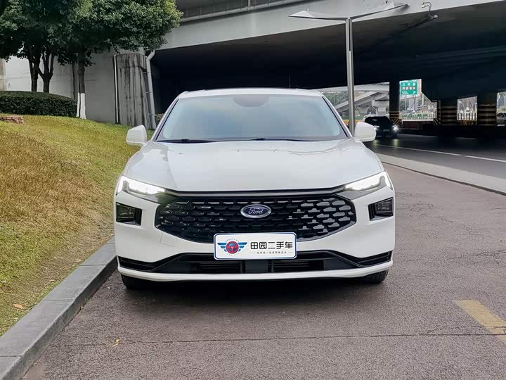 Фото 2 - Ford Mondeo