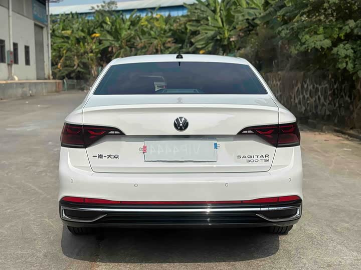 Фото 3 - Volkswagen Sagitar L