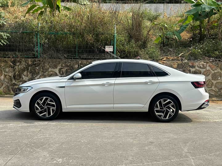 Фото 5 - Volkswagen Sagitar L